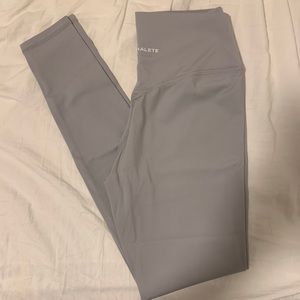 Alphalete essential leggings